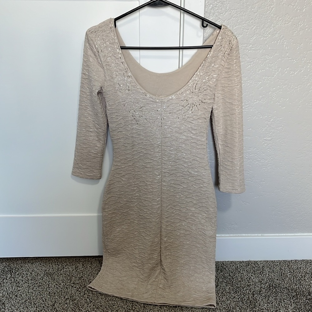 Dress - Picture 2 of 11